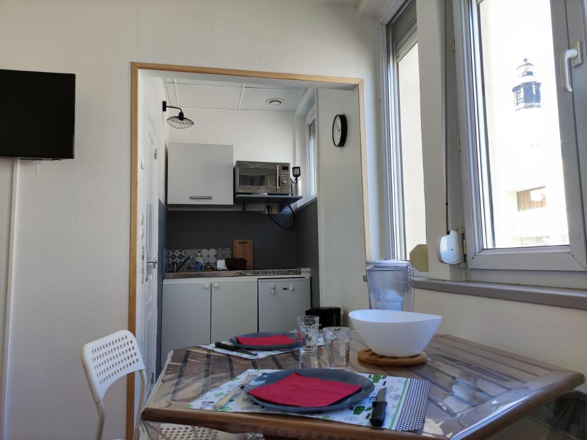 Ferienwohnung Les Lumieres Du Phare Calais Exterior foto