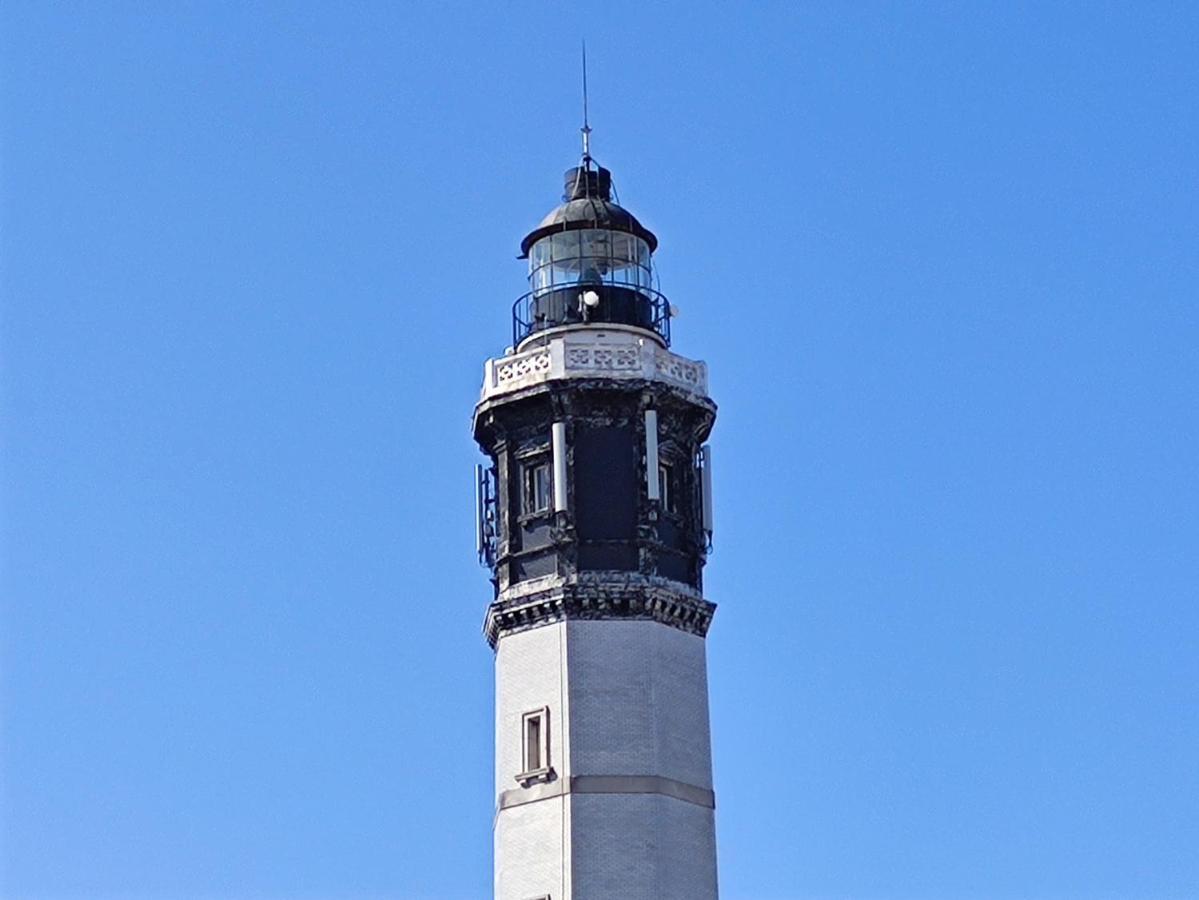 Ferienwohnung Les Lumieres Du Phare Calais Exterior foto